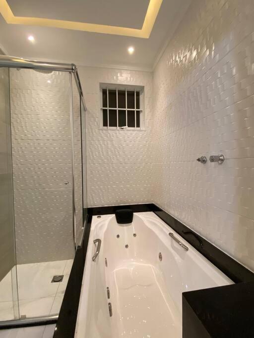 Casa Recem Reformada Com Piscina E Espaco Gourmet São Paulo